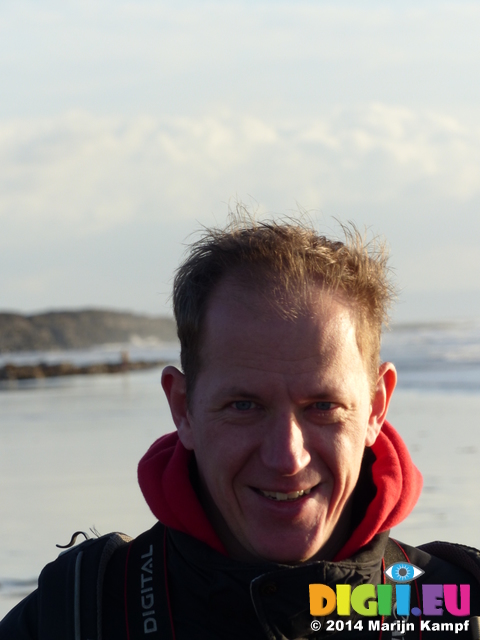 FZ009940 Pepijn at Restbay beach, Porthcawl